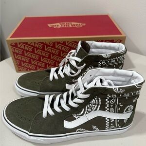 Vans Sk8-Hi High-Top Sneakers in Olive and White Size 10.5 NWT